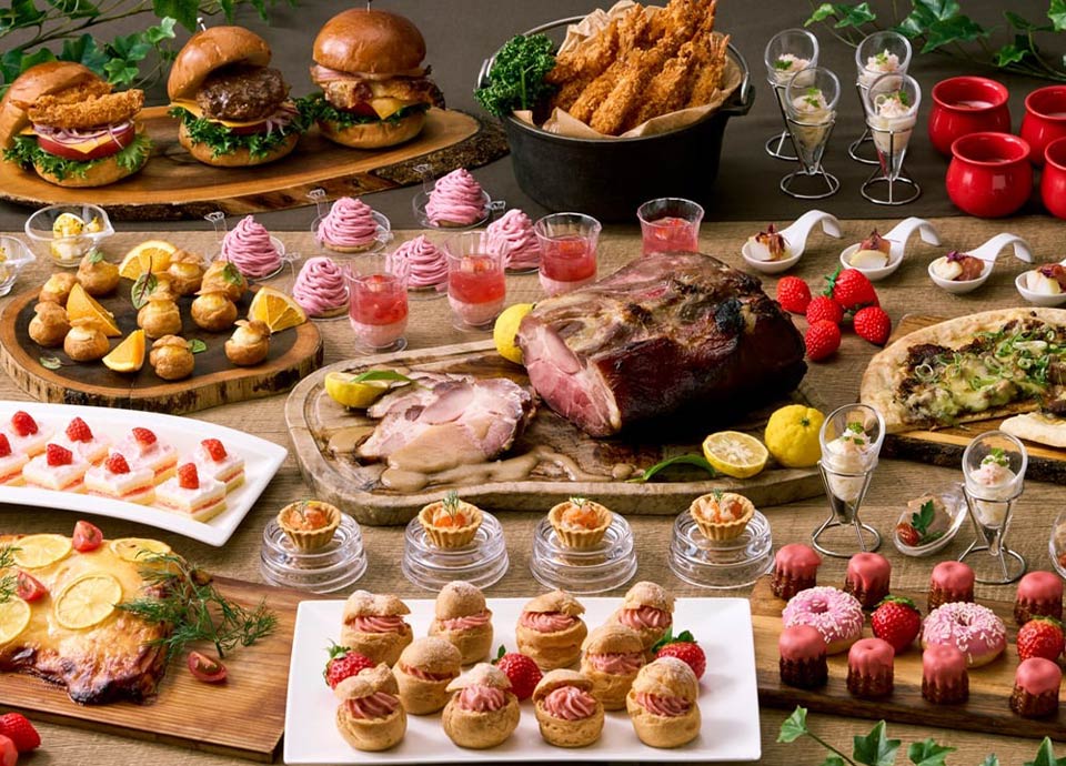 オールデイダイニング カザ 苺スイーツ＆ランチビュッフェ｜レストラン